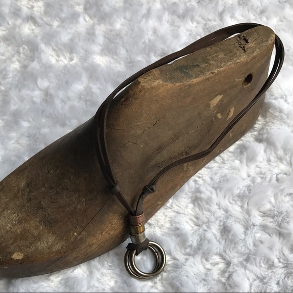 RETRO DOUBLE RING LEATHER NECKLACE - Picture 4 of 4